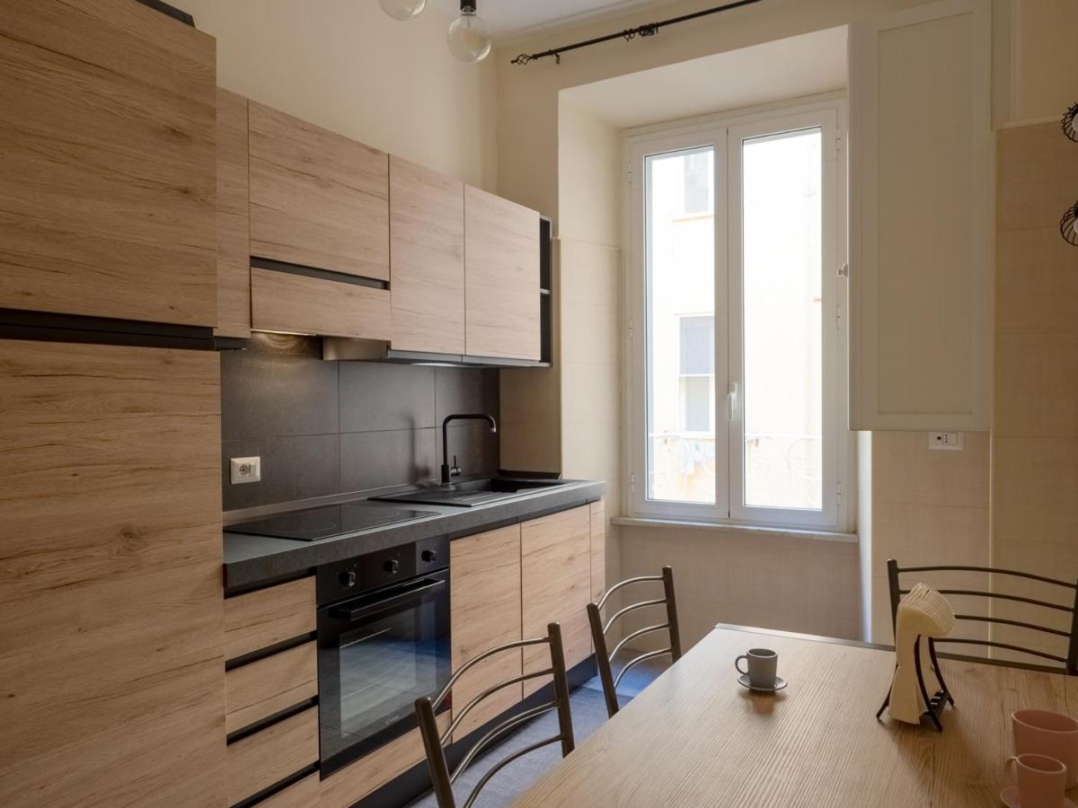 Veneto Holidays - Central Apartment In Via Veneto ローマ エクステリア 写真